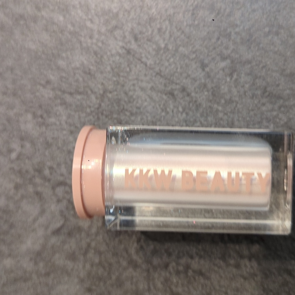 KKW Beauty Ultra Light Beams Highlighter Iridescent